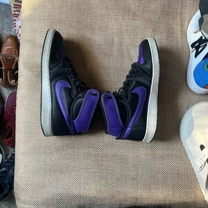 Nike Jordan 1 Men's Black and Purple High-Top
